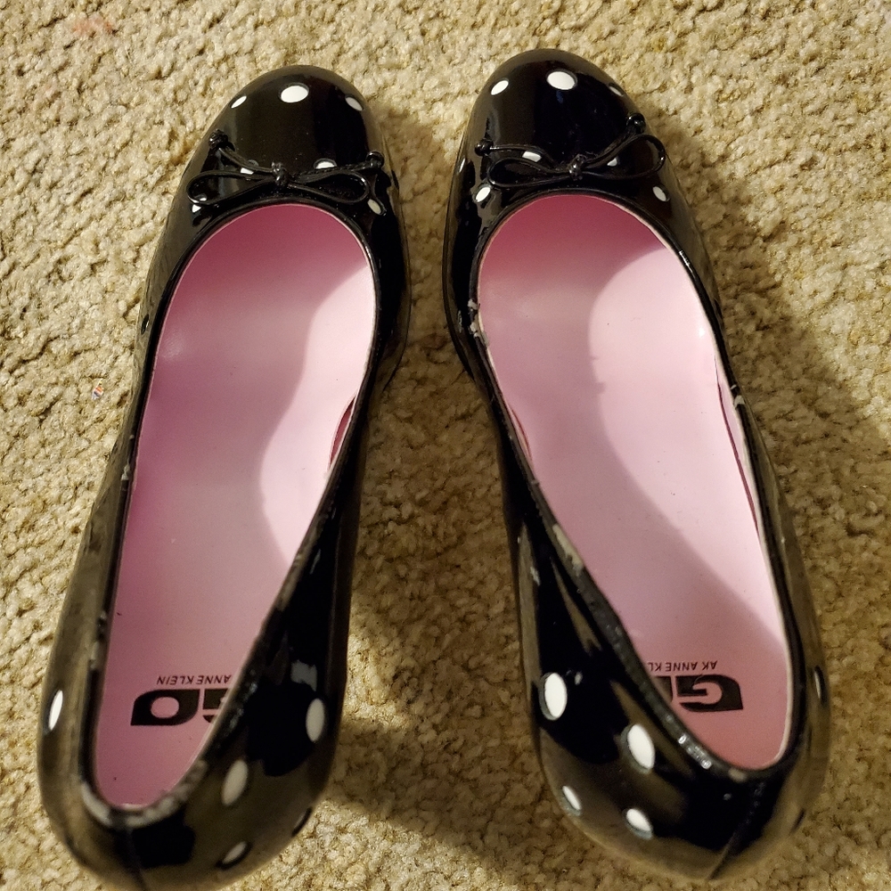 Black Patent Leather Pumps with White Polka Dots - Women - Picture 10 of 14